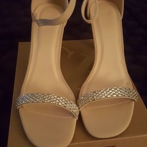 New cr nude open toe heels